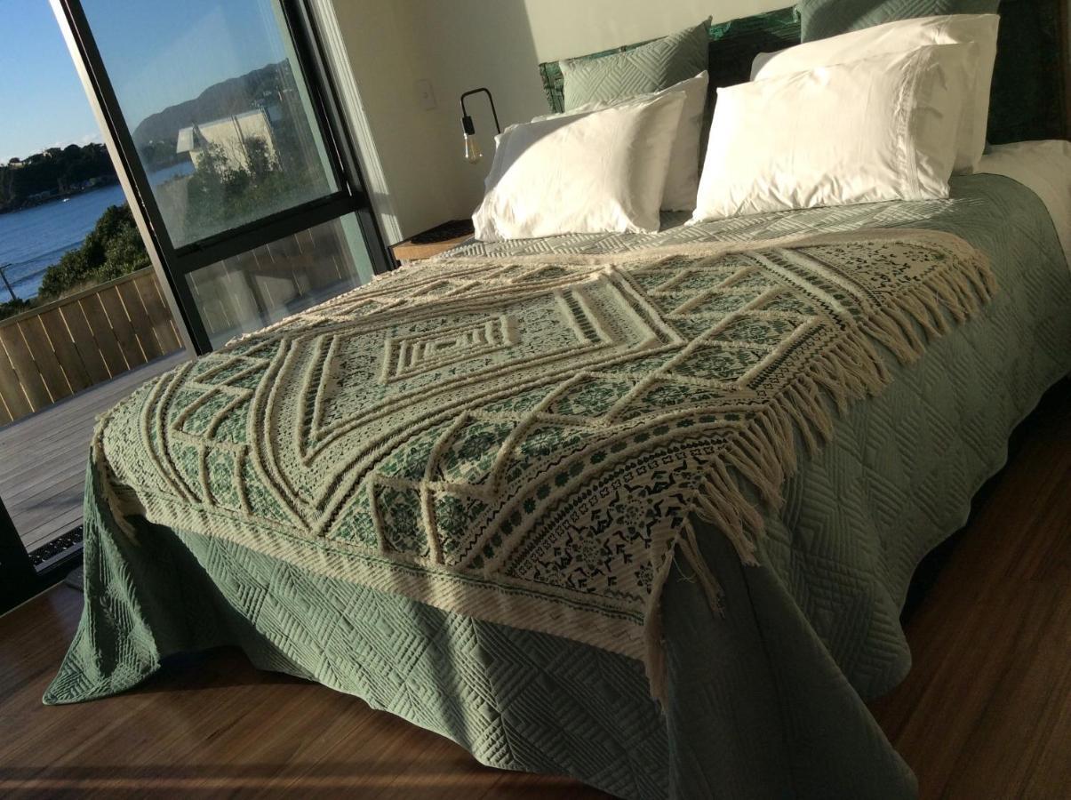 Bed and Breakfast Atahu à Porirua Extérieur photo